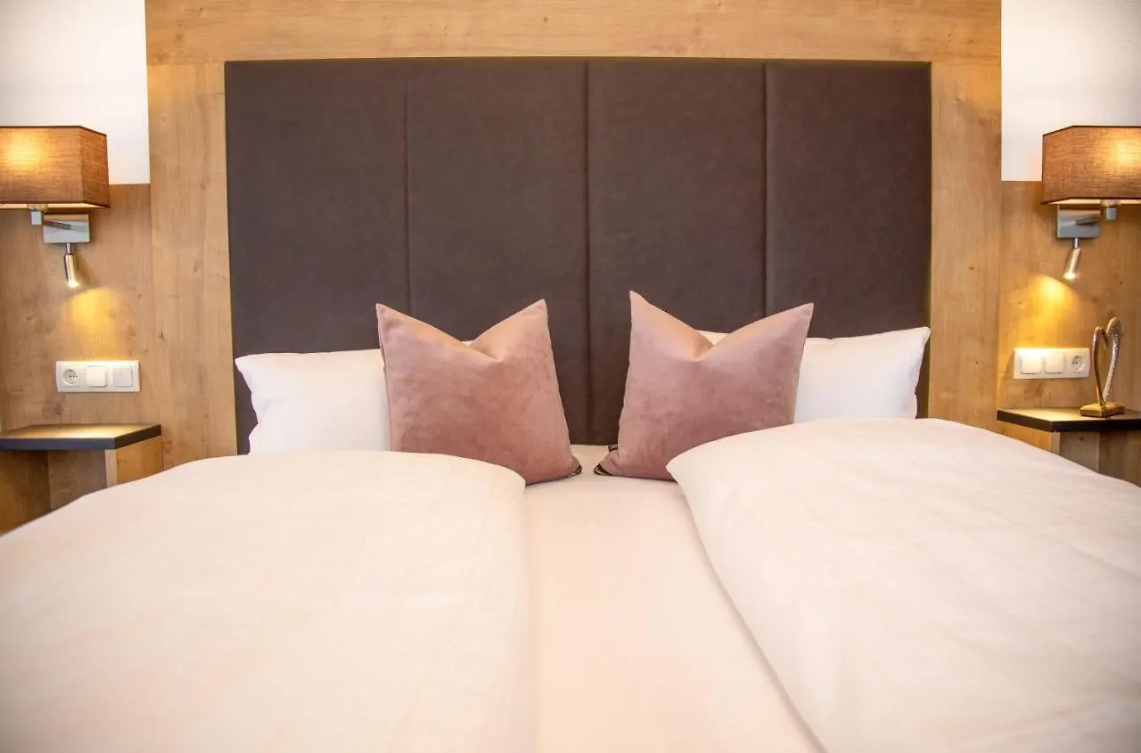 Hotel St. Nikolaus イシュグル 3*,